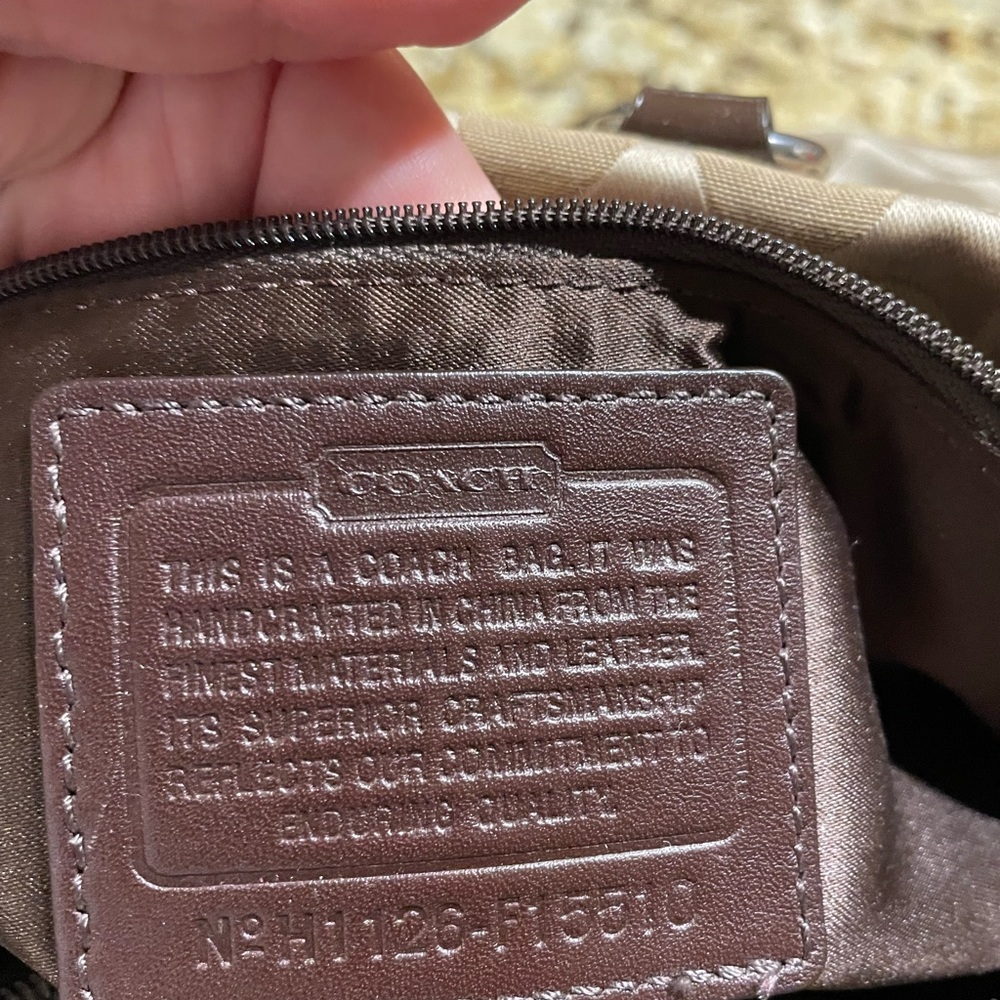 Like new Authentic Coach - Picture 6 of 9